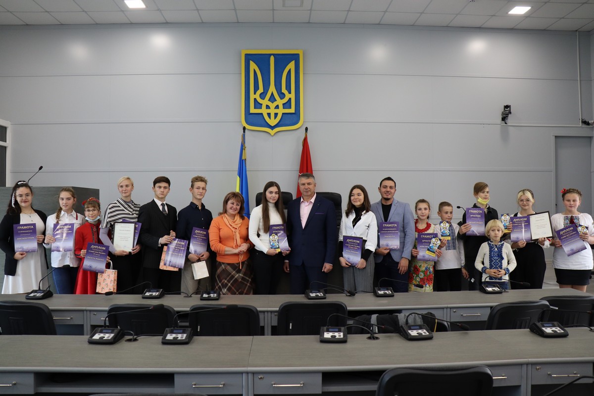 Відбулося нагородження переможців конкурсу читців патріотичної поезії «Слово про Україну»