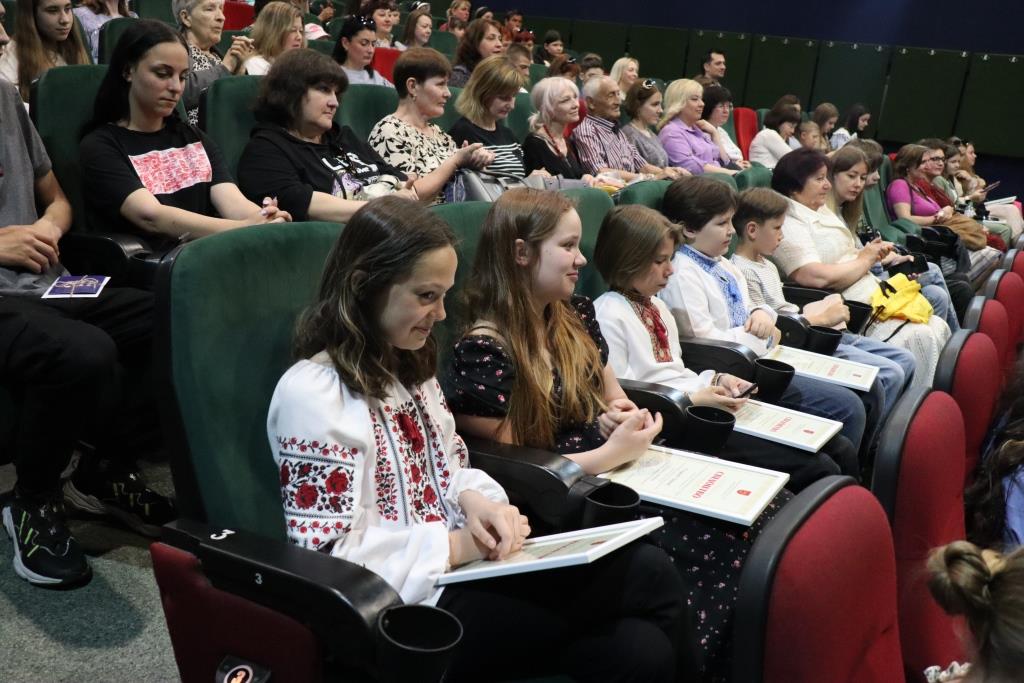 У Білоцерківській громаді відзначили талановитих учнів отримали стипендії міського голови<br />
<br />
