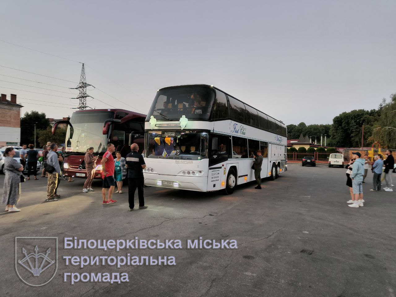 100 дітей поїхали на відпочинок в Карпати