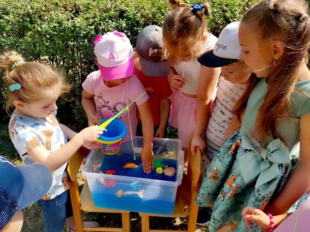 Барвисте літо дитинства у дитячих садочках