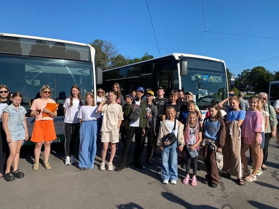 Ще одна група дітей вирушила на оздоровлення