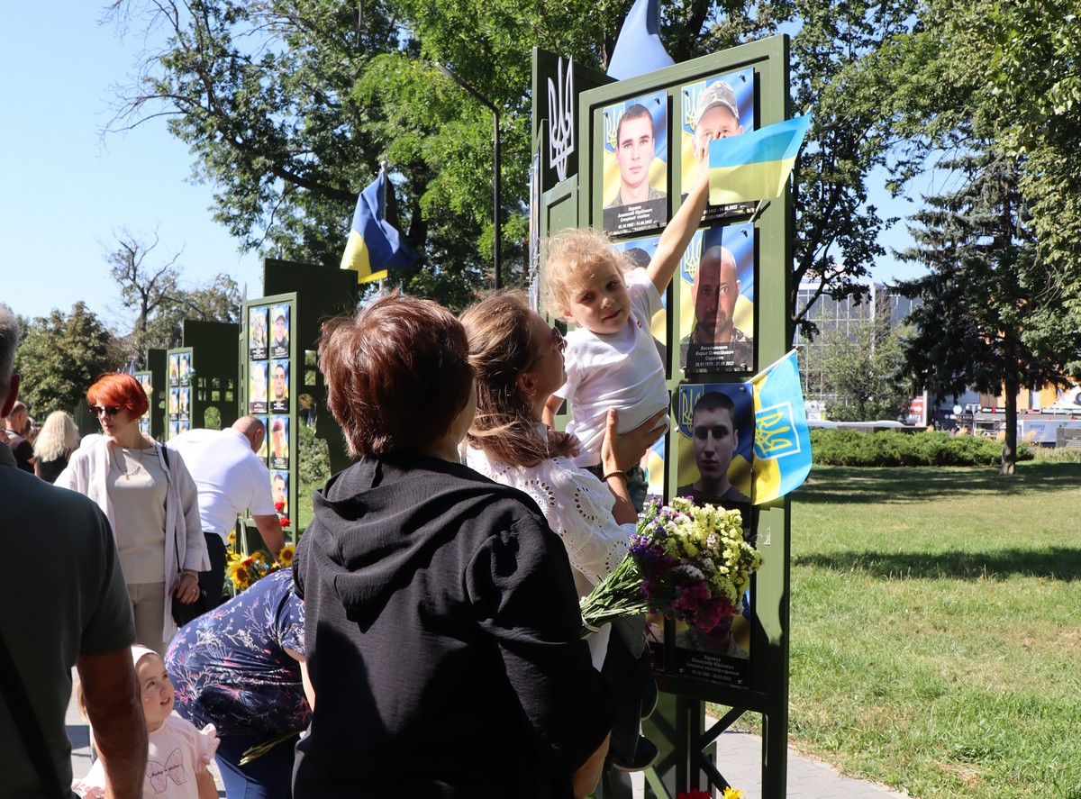 29 серпня – День пам’яті загиблих Захисників та Захисниць України
