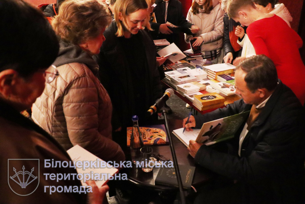 «Усі слова у нашій мові – сокровенні»