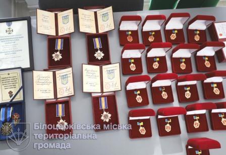 Навіки в строю: 23 посмертні нагороди вручено рідним наших Захисників