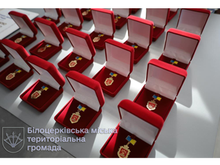 24 посмертні нагороди вручили рідним наших Героїв