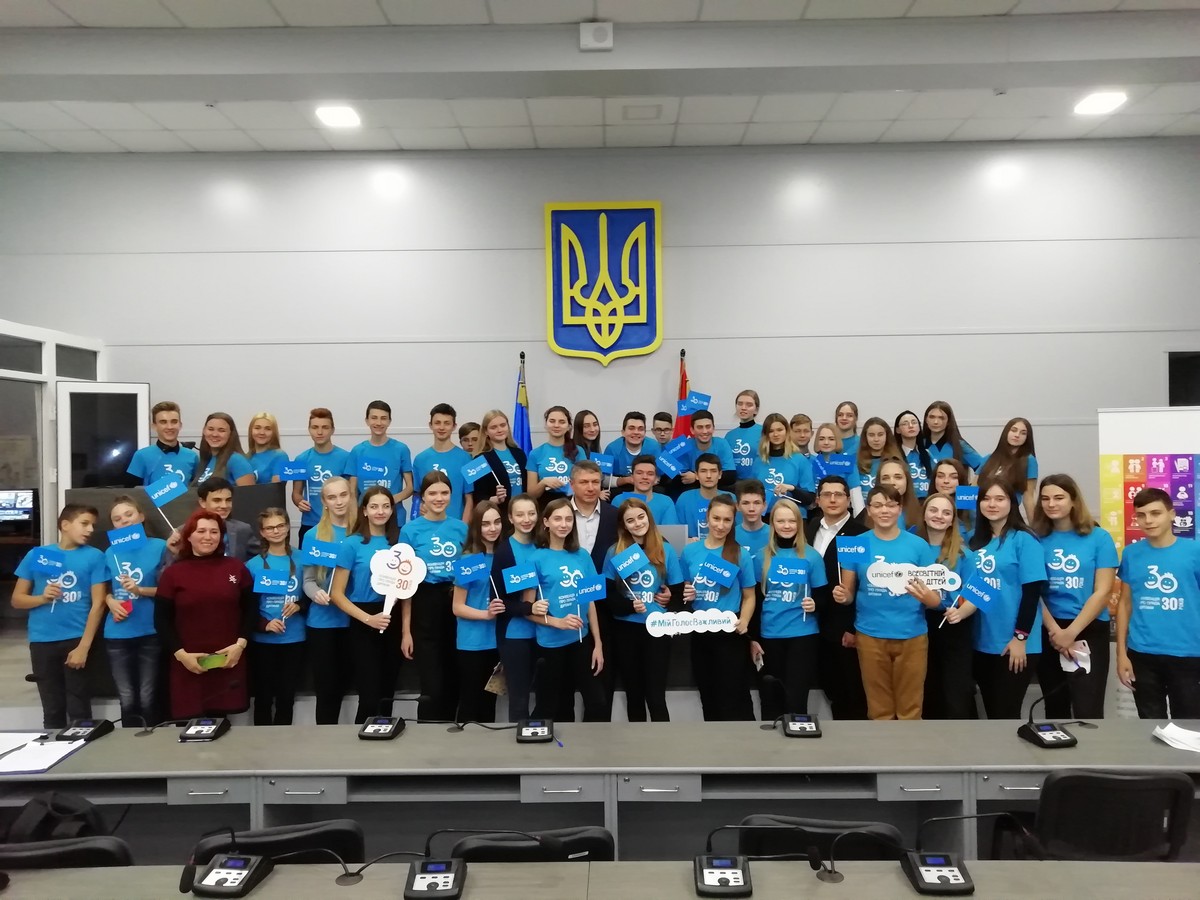 Лідери учнівського самоврядування Білої Церкви провели дитячу сесію в міській раді