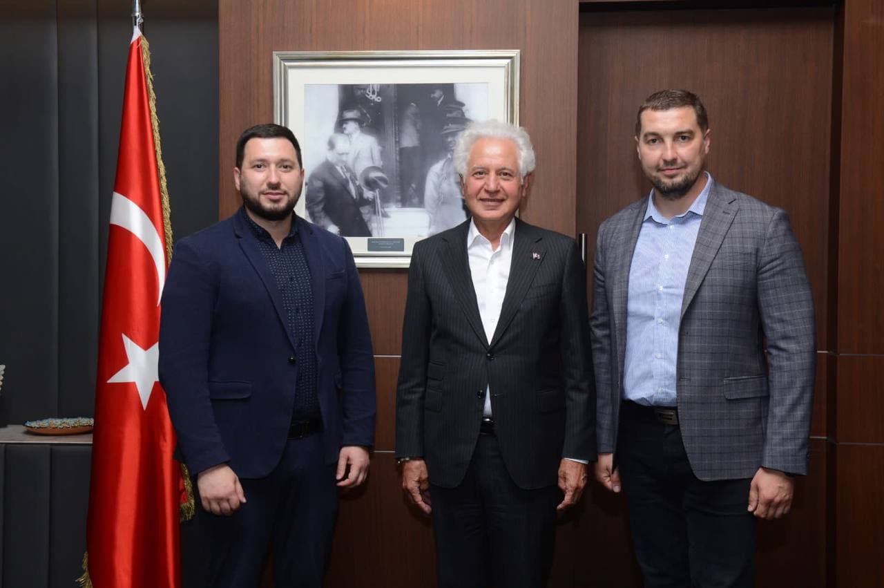 Робочий візит представників міської влади до муніципалітету Шишли (Туреччина)